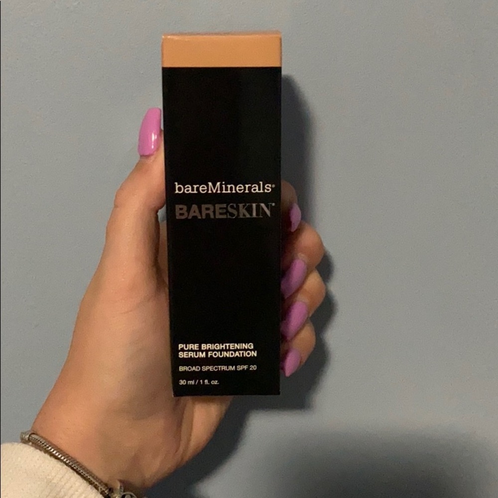 BareMinerals bareskin foundation NEW IN BOX